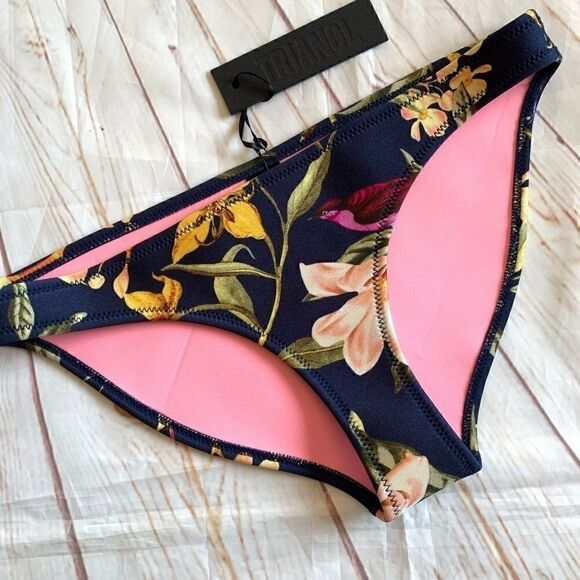 TRIANGL Delilah Fiore Nero Midnight Floral bottom - Picture 2 of 5